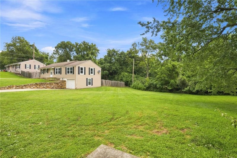 1711 N Hocker St, Independence, MO 64050