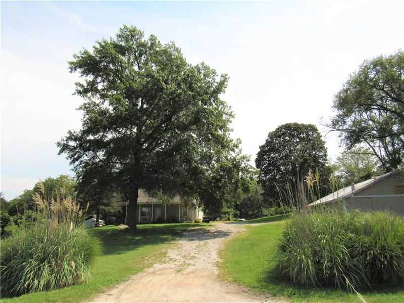 10615 Hillsboro Rd, Platte City, MO 64079