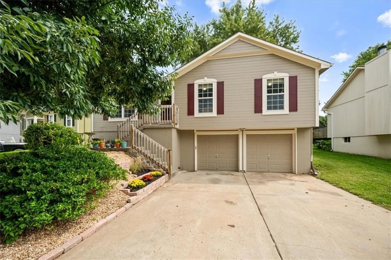 713 N Downey Ct, Independence, MO 64056