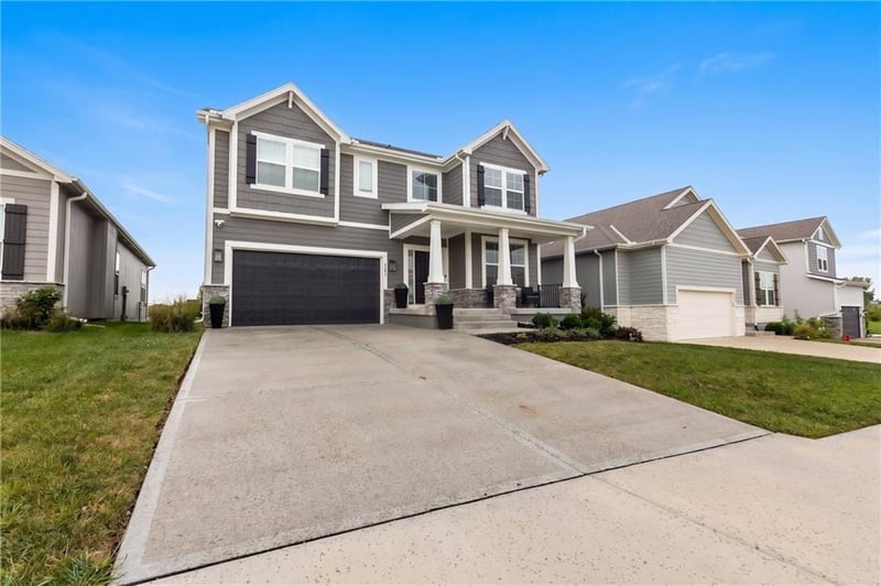 4808 SW Beckham Rd, Lee's Summit, MO 64083