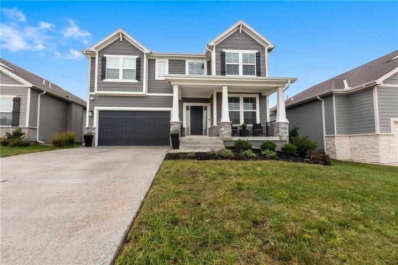 4808 SW Beckham Rd, Lee's Summit, MO 64083