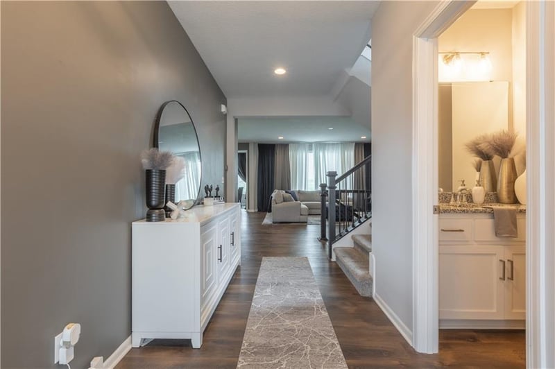 4808 SW Beckham Rd, Lee's Summit, MO 64083