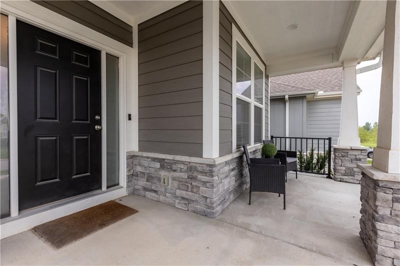 4808 SW Beckham Rd, Lee's Summit, MO 64083