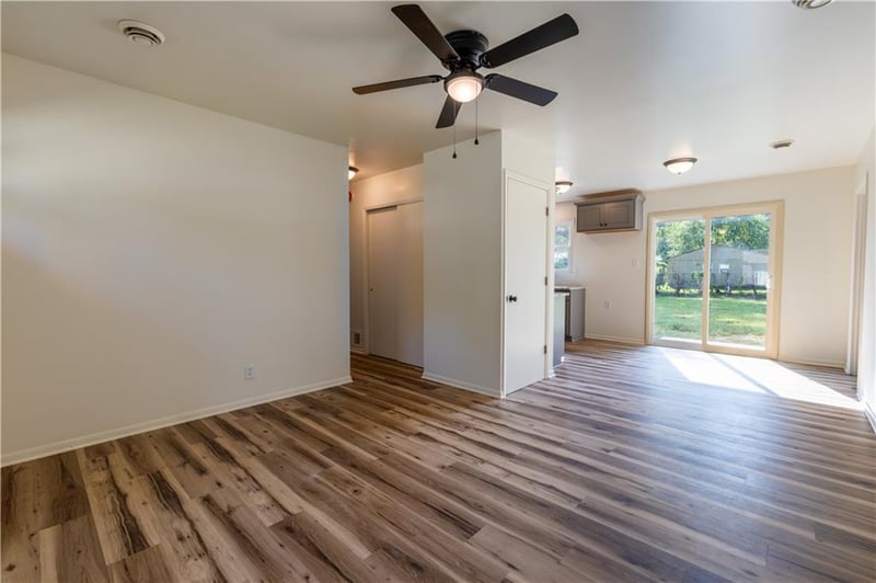 3304 Chippewa Ln, St Joseph, MO 64503
