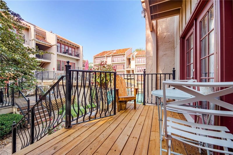1111 W 46th St #53, Kansas City, MO 64112