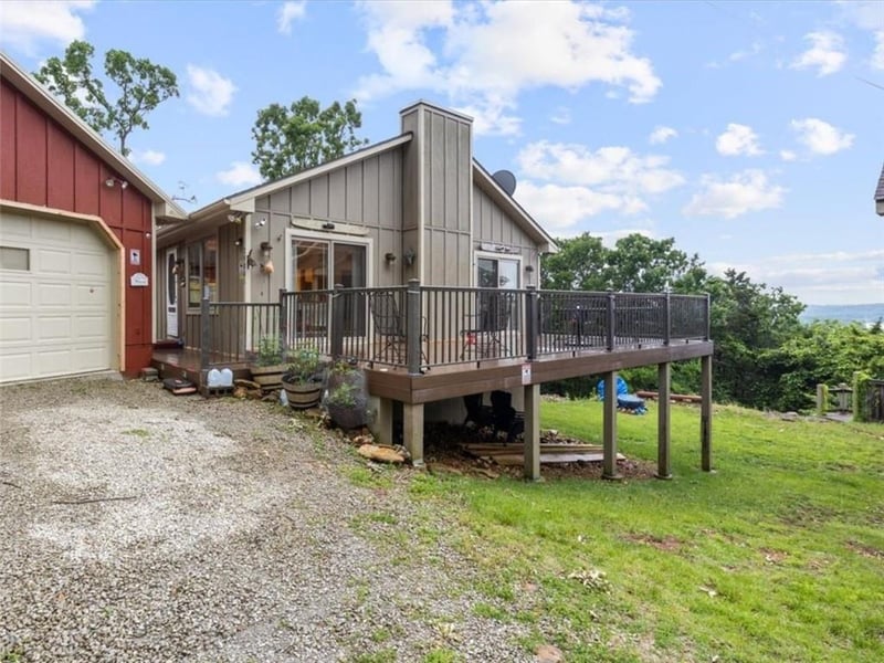 29801 Eastbank Dr, Warsaw, MO 65355