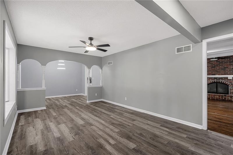 7106 E 127th St, Grandview, MO 64083
