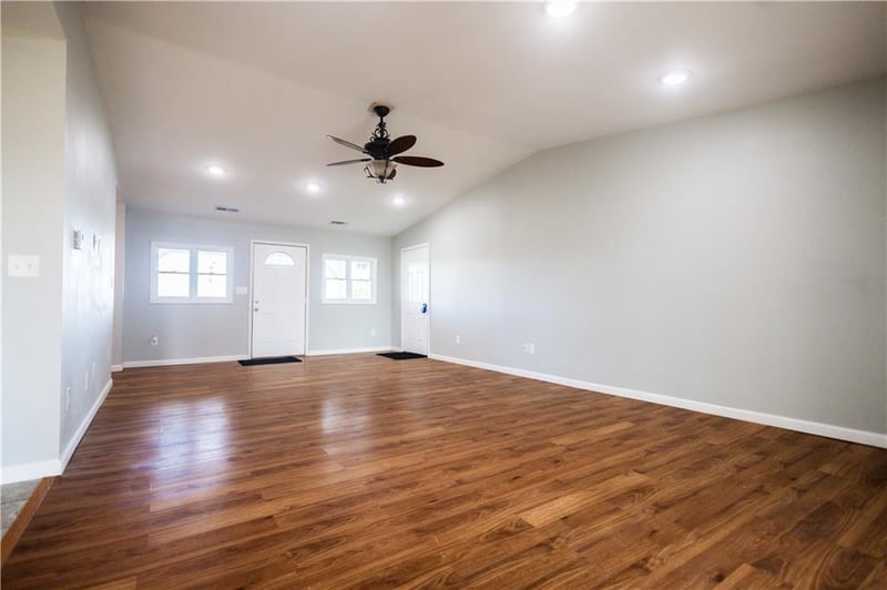 5710 SW 51st Rd, St Joseph, MO 64504