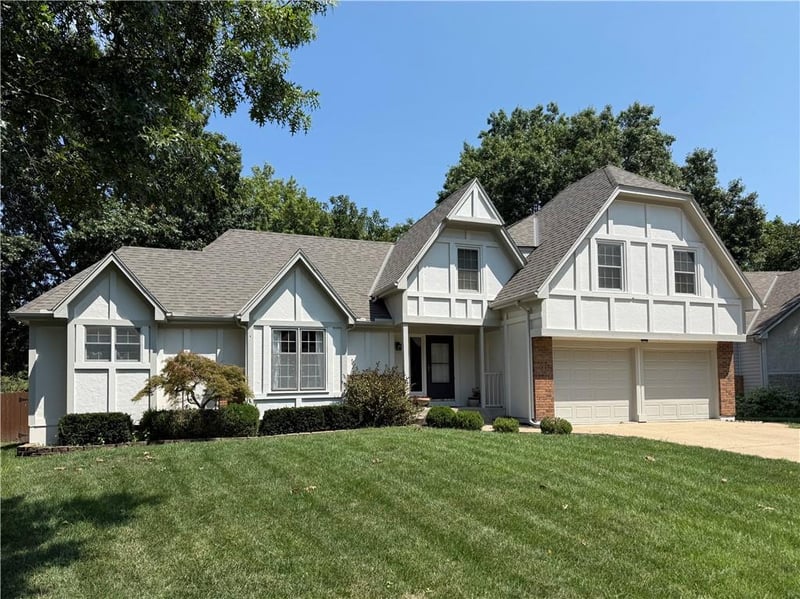 15738 W 148th Ter, Olathe, KS 66062