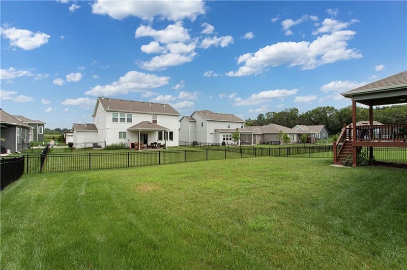 520 SE David Rd, Lee's Summit, MO 64082
