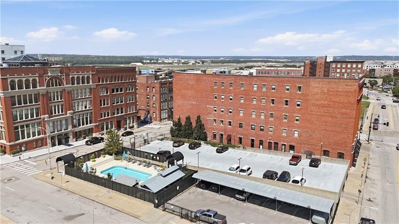 609 Central St #1306, Kansas City, MO 64105
