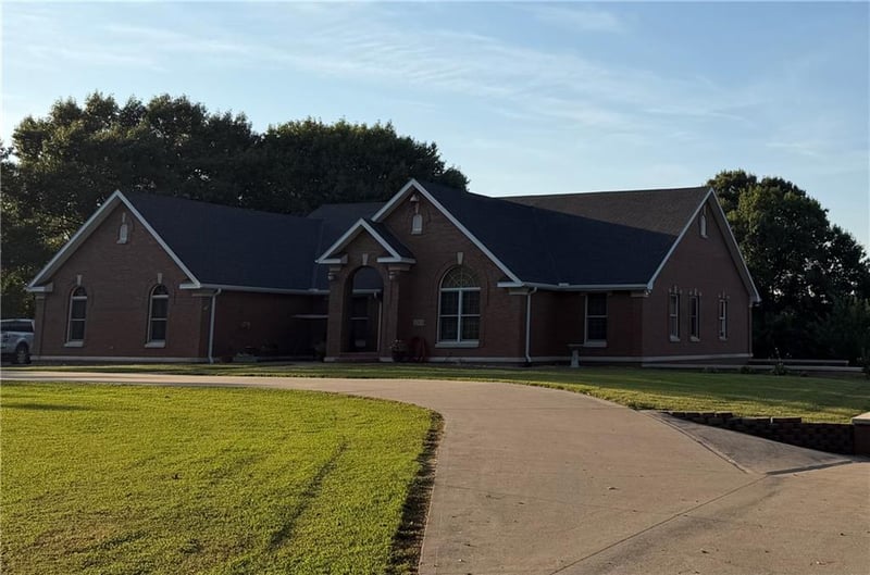 1313 SE Moore Rd, St Joseph, MO 64504