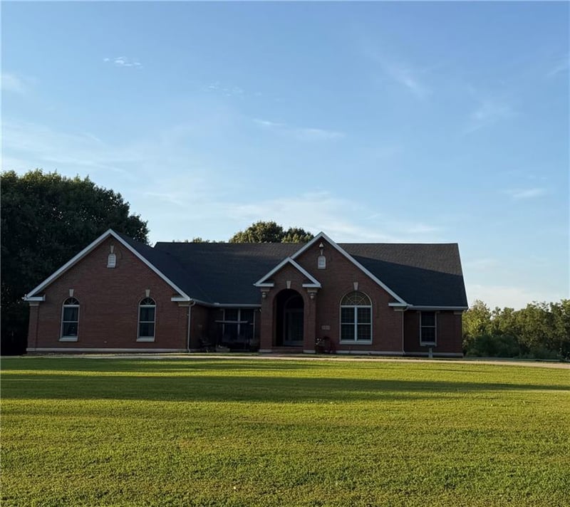 1313 SE Moore Rd, St Joseph, MO 64504