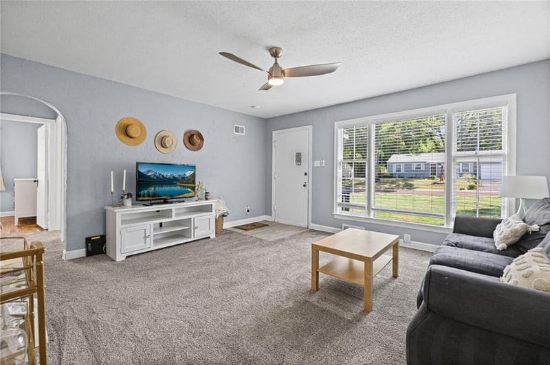 8804 W 79th St, Overland Park, KS 66204