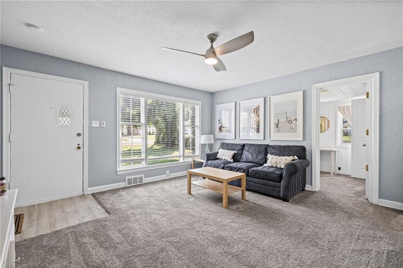 8804 W 79th St, Overland Park, KS 66204