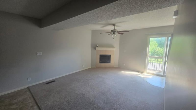 425 Hawthorne Blvd #4, Warrensburg, MO 64093