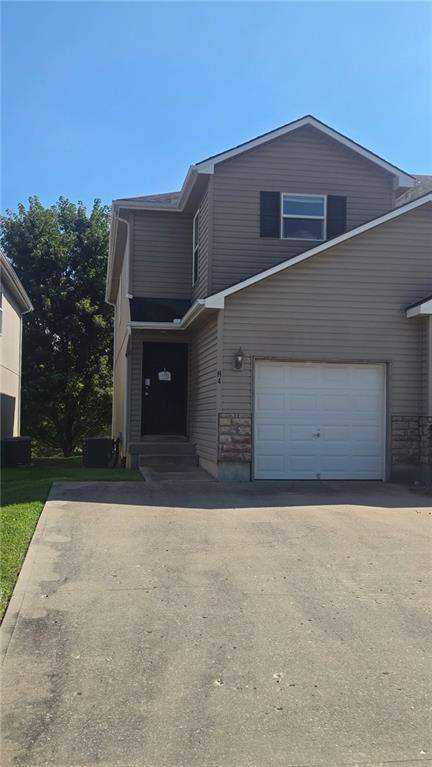 425 Hawthorne Blvd #4, Warrensburg, MO 64093
