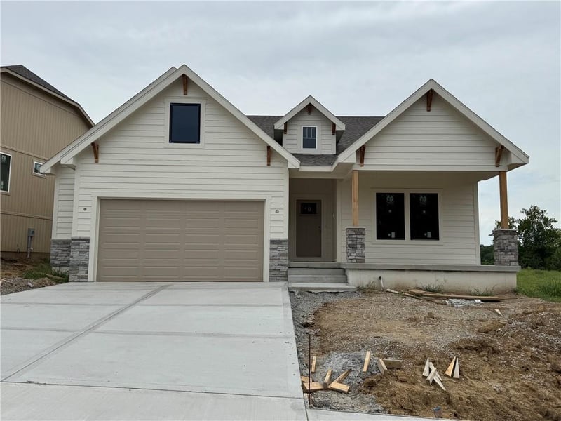 2144 Black Walnut Dr, Liberty, MO 64068