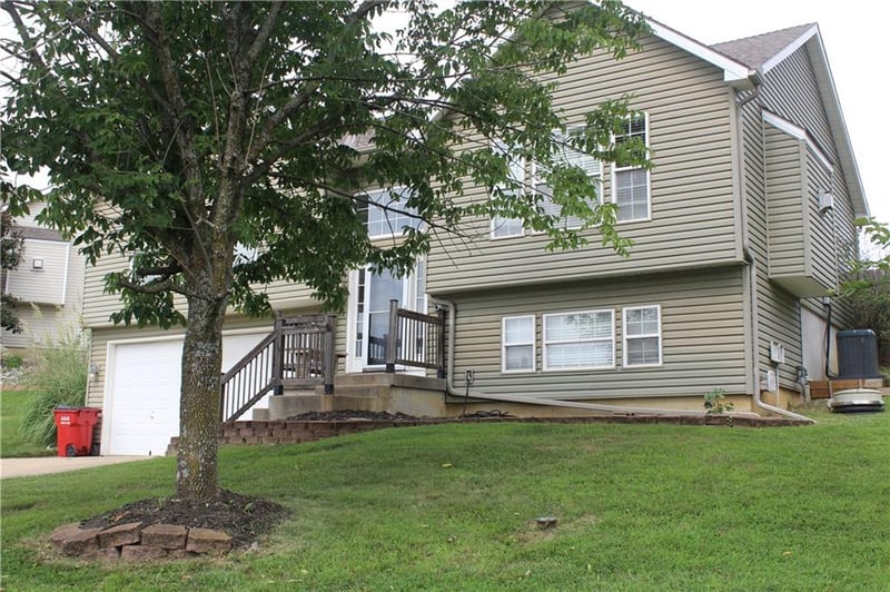 212 Whispering Hills Blvd, Lone Jack, MO 64070