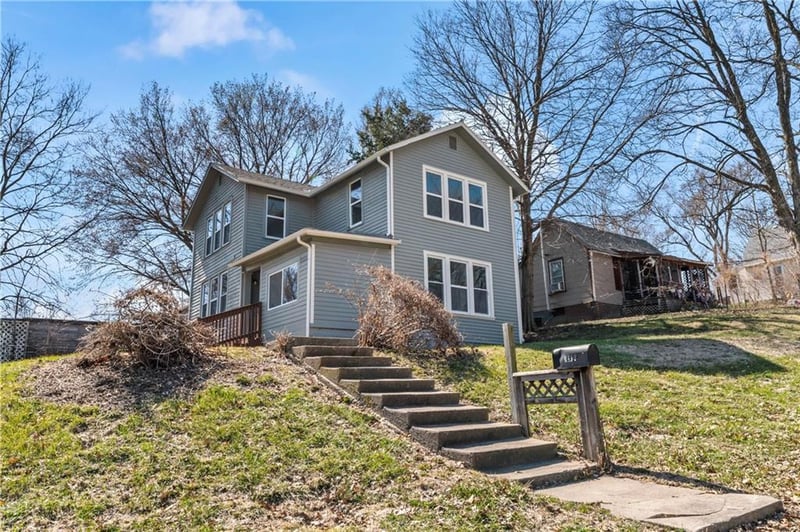 1314 Atchison St, Atchison, KS 66002