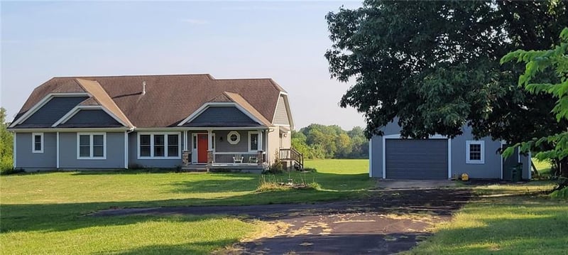 12407 E 195th St, Raymore, MO 64083