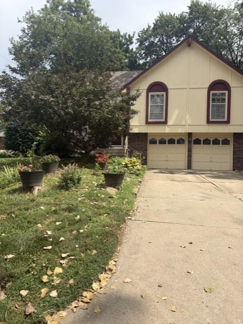 6819 Caenen Ave, Shawnee, KS 66216
