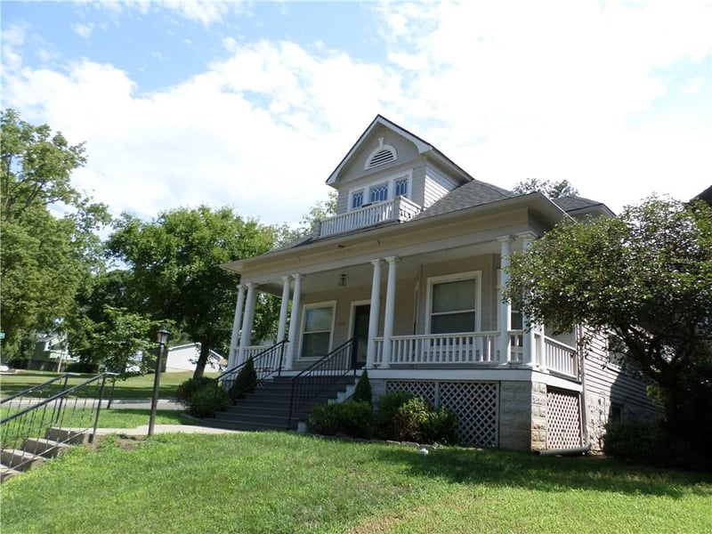 526 N 4 St, Atchison, KS 66002