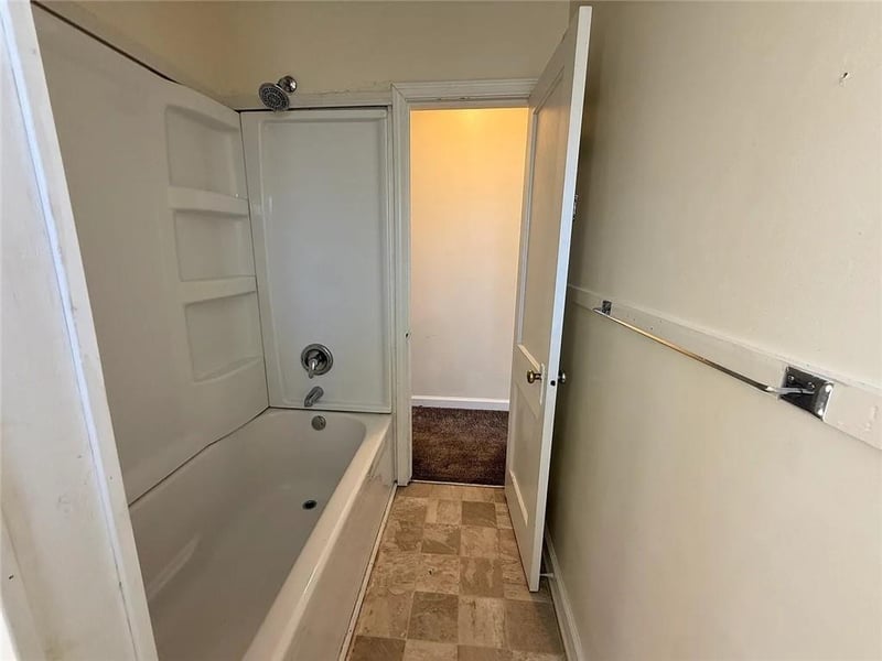 231 W 4th St, Junction City, KS 66441