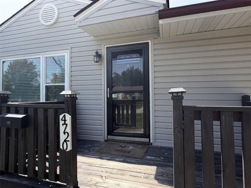 4720 S Crysler Dr, Independence, MO 64055