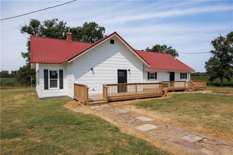 2259 Reno Rd, Neodesha, KS 66757