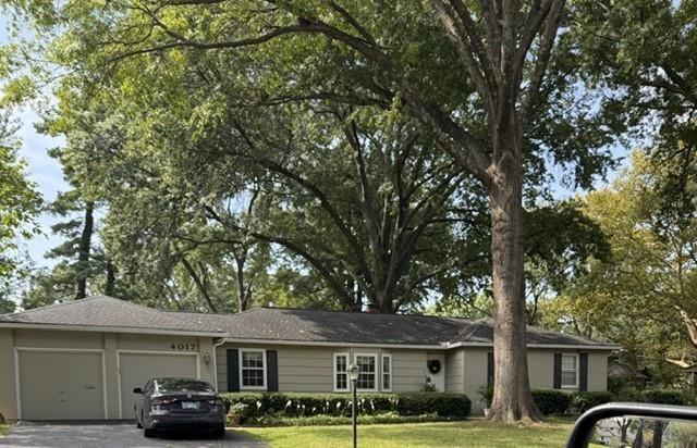 4017 W 100th Pl, Overland Park, KS 66207