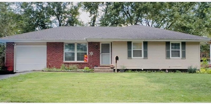 13436 Belmeade Ave, Grandview, MO 64030