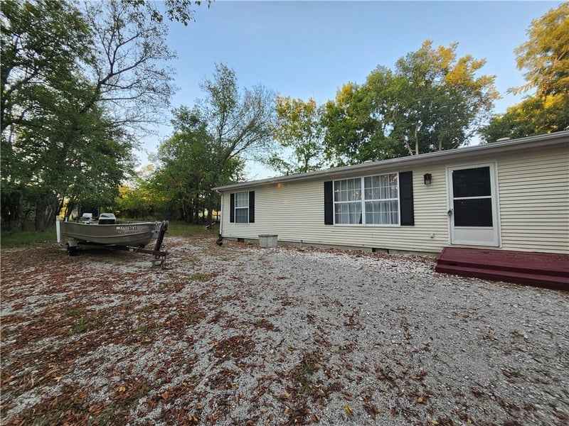 133 Timber Valley Dr, Linn Valley, KS 66040