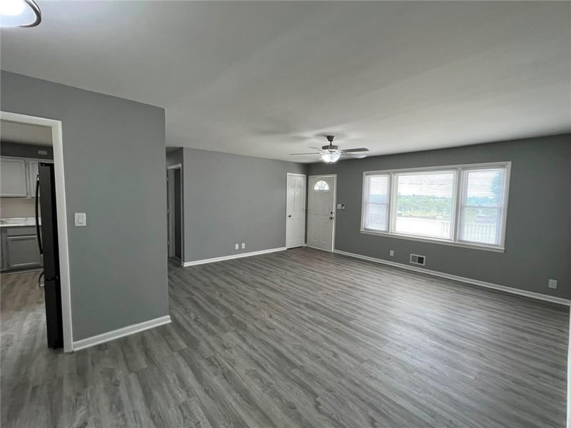10004 E 38th Ter, Kansas City, MO 64133