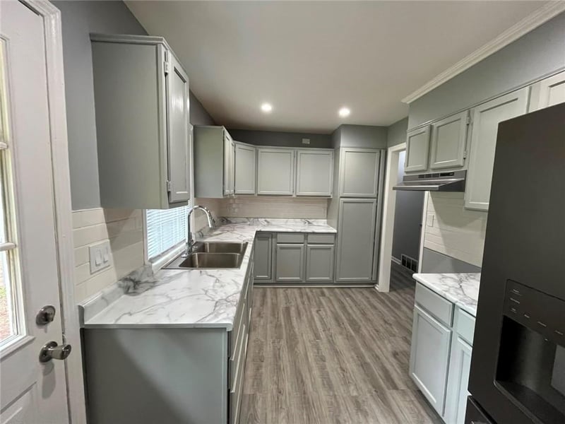 10004 E 38th Ter, Kansas City, MO 64133