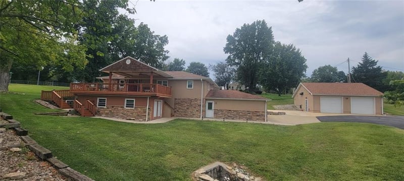 5001 NW High Dr NW, Riverside, MO 64150