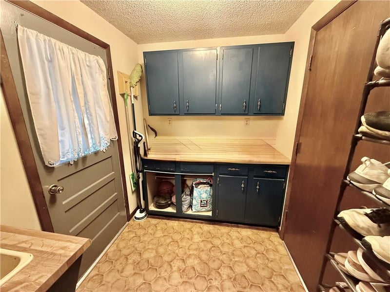 614 W 16th St, Maryville, MO 64468