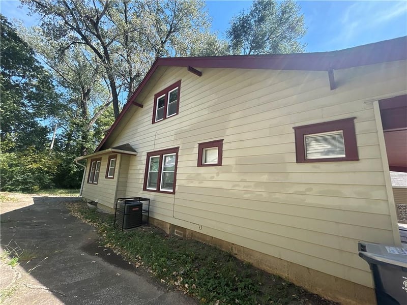 7231 Bales Ave, Kansas City, MO 64132