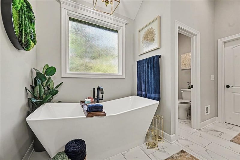 5507 NW 111th Pl, Kansas City, MO 64154