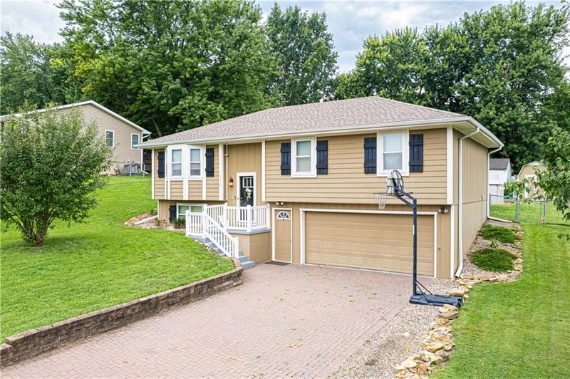 6218 N 25th Street Ter, Country Club, MO 64505