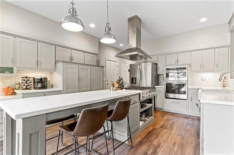 112 W 123rd Ter, Kansas City, MO 64145