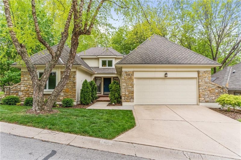 112 W 123rd Ter, Kansas City, MO 64145
