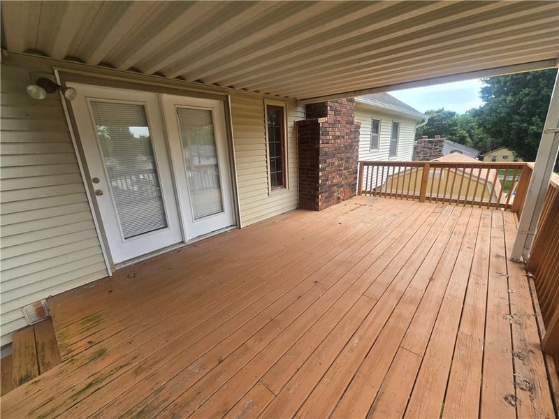 809 Tanyard Dr, Wellington, MO 64097