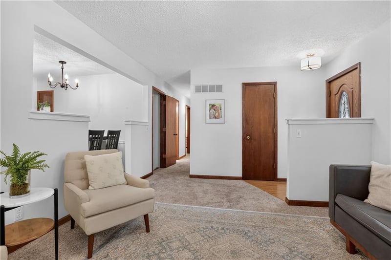 6901 N Mercier St, Kansas City, MO 64118