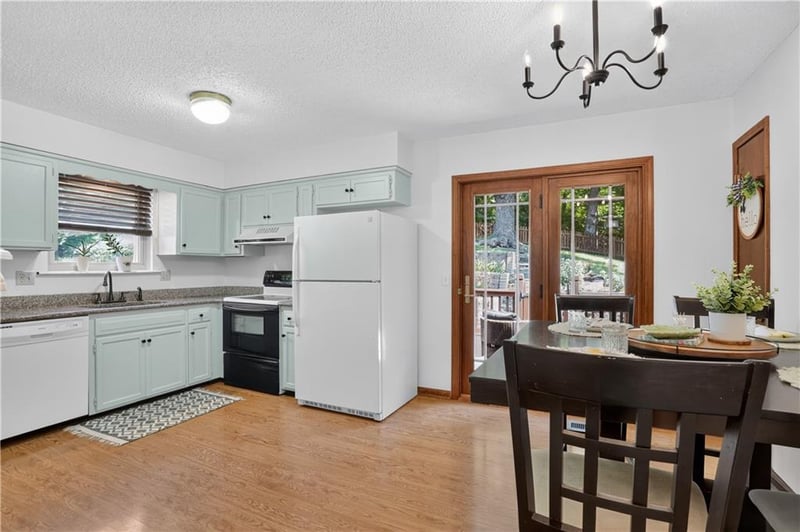 6901 N Mercier St, Kansas City, MO 64118