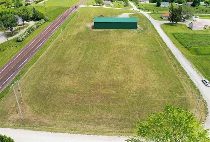 30449 Hillside Dr, Maryville, MO 64468