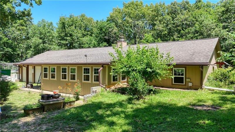 305 SW 600 Rd, Warrensburg, MO 64093