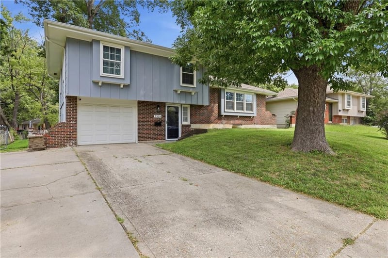 7918 E 117th St, Kansas City, MO 64134