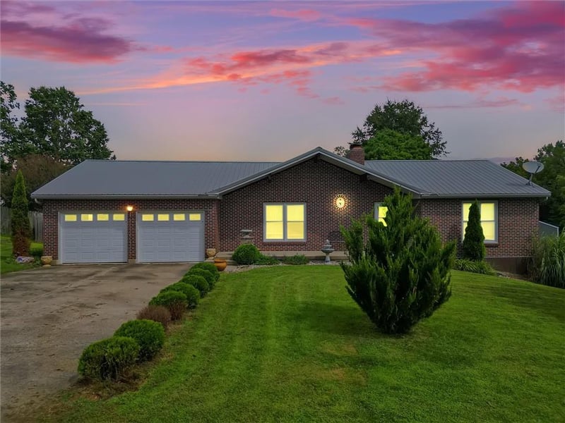 612 Crispin St, Richmond, MO 64085