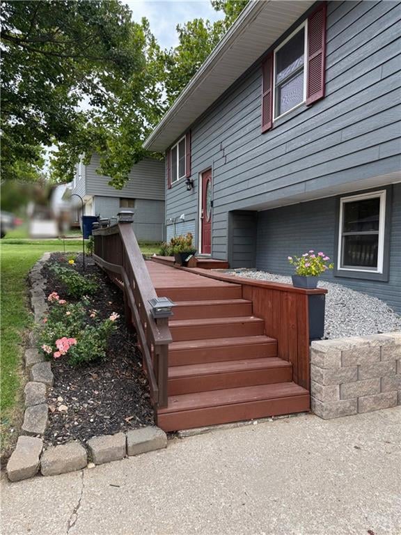 633 Valley Hill Dr, Knob Noster, MO 65336